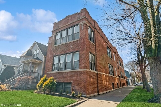 Building Photo - 3601 W Cullom Ave Unit 1E