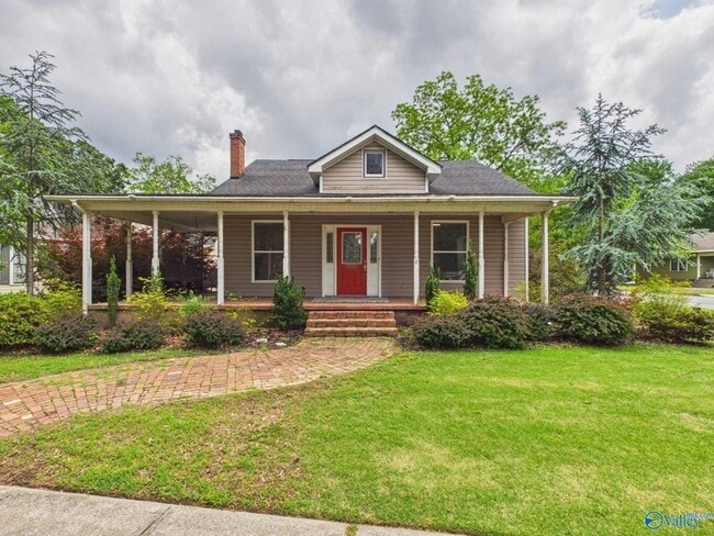 Photo - 501 Prospect Dr SE