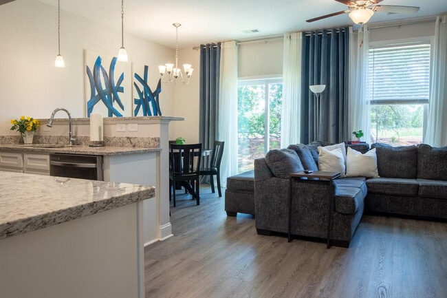 Building Photo - 751 Jacobs Millpond Rd Unit ID1339902P