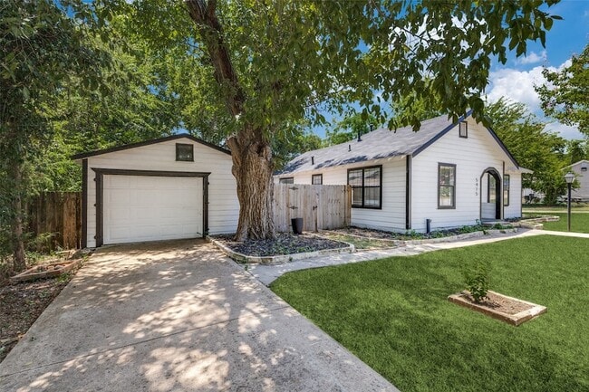 Building Photo - 5415 Dartmouth Ave