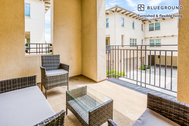 Photo - 1087 Bigleaf Pl