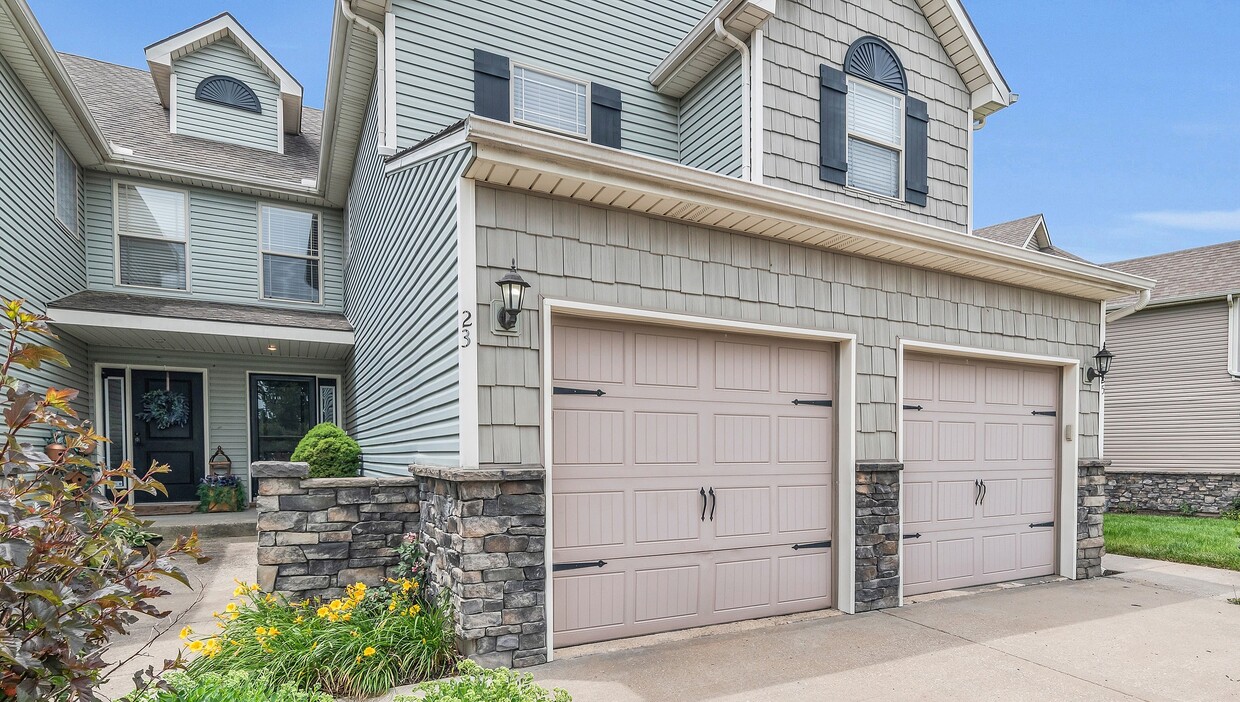 23 NW 95th Place - Final-101 - 3BR · 3.5BA · 1-Car Garage · Basement