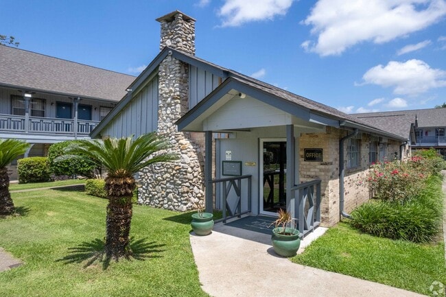 Photo - Sussex Manor Apartments