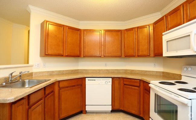 3 Bedroom 2 Bath The Buckingham - Halfmoon Heritage