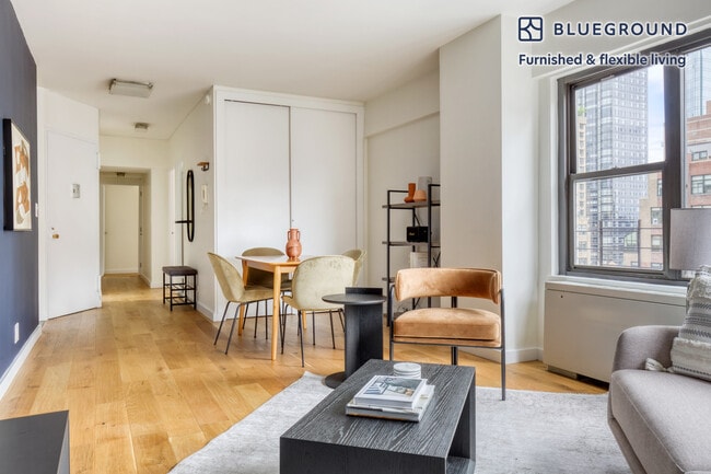 Photo - 279 E 44th St Unit FL21-ID814