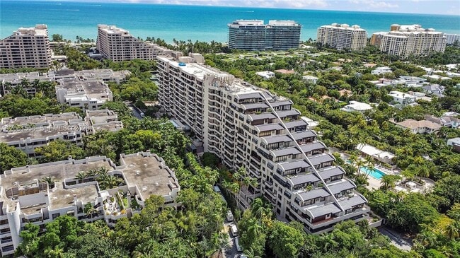 Building Photo - 151 Crandon Blvd Unit 822