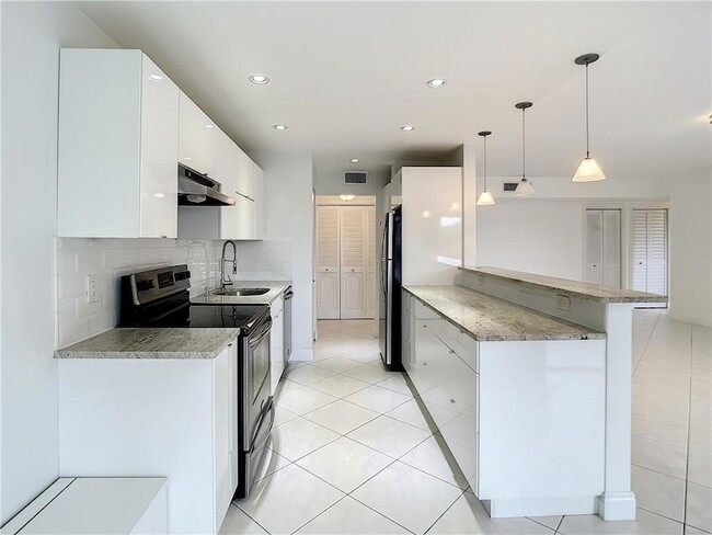 Photo - 6342 Longboat Ln W Unit 404