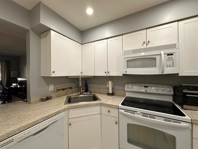 Photo - 100 Rosemary Way Unit 210