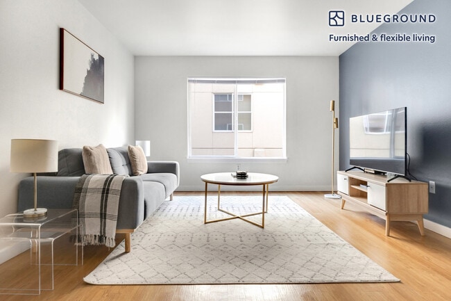 Building Photo - 938 110th Ave NE Unit FL3-ID907