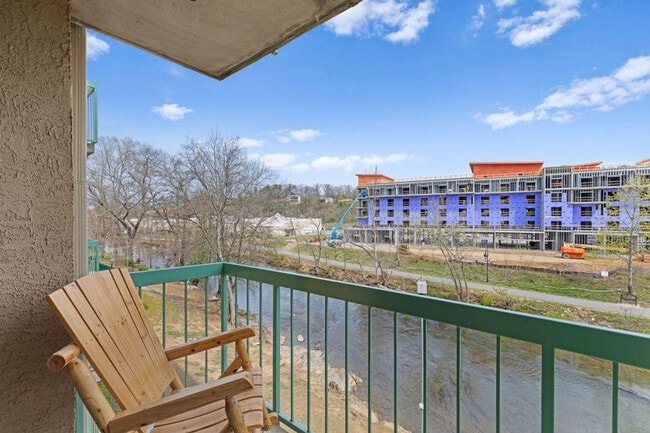 Photo - 3215 N River Rd Unit ID1266990P