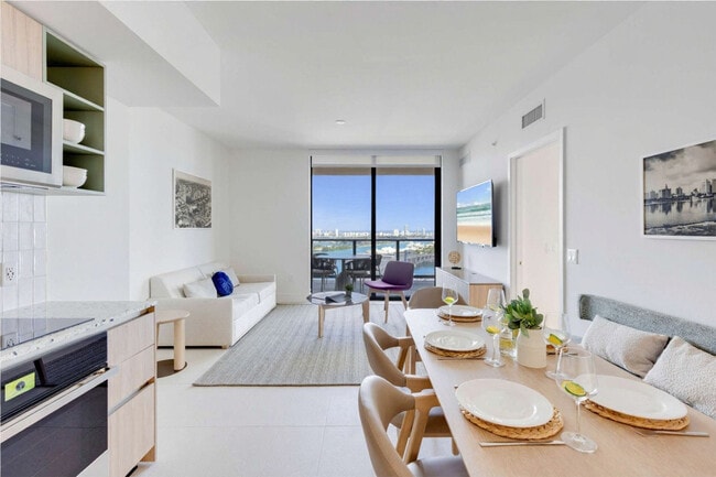 Building Photo - 601 NE 1st Ave Unit SI ID1227496P