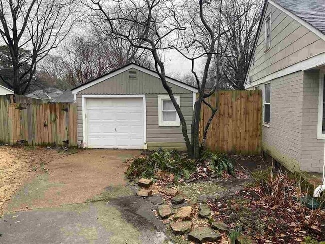 Photo - 89 S Larchmont Dr