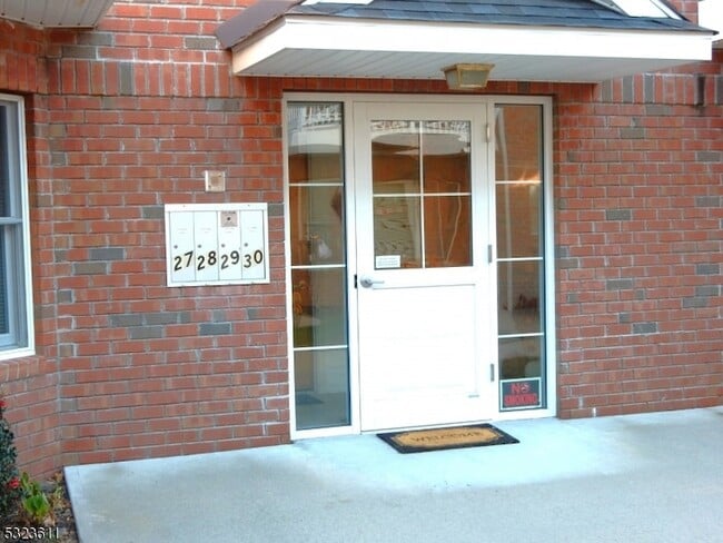 Photo - 28 Jane Dr
