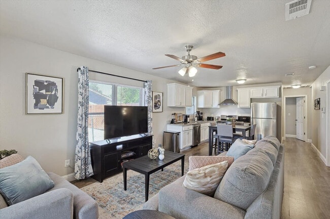 Photo - 1107 Jefferson St Unit ID1019596P