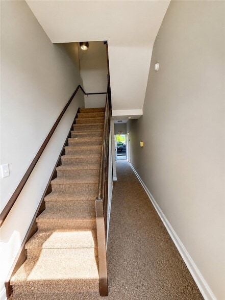Photo - 735 N Highland Ave