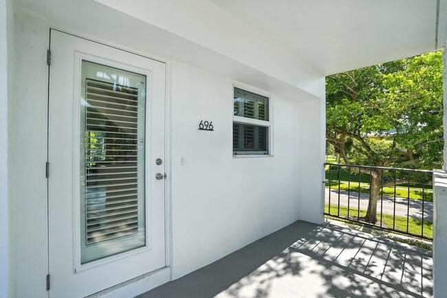 Photo - 636 Broad Ave S Unit FL2-ID1259386P