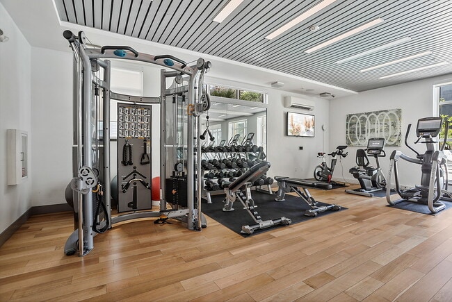 Photo - ROEN Menlo Park