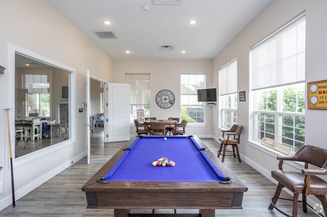 Game Room - The Flats at Summit Station