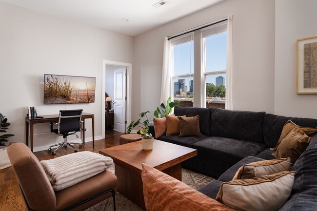 Building Photo - 736 N Throop St Unit SI FL4-ID1494909P