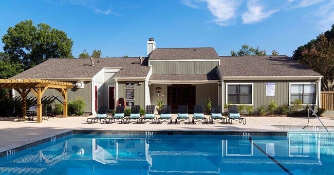 Building Photo - Westbury Creek