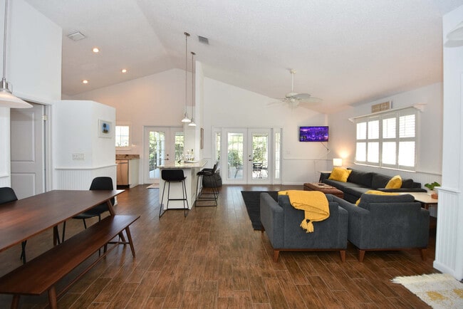 Photo - 35 Andover Dr Unit ID1060869P