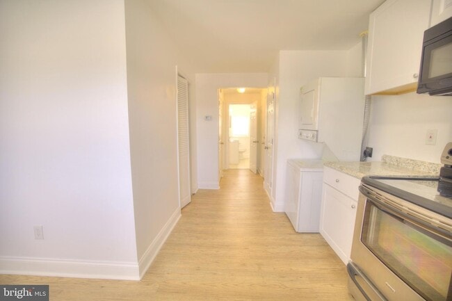 Photo - 1405 N Decker Ave Unit 2