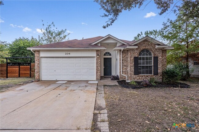 Building Photo - 204 Mallard Cove