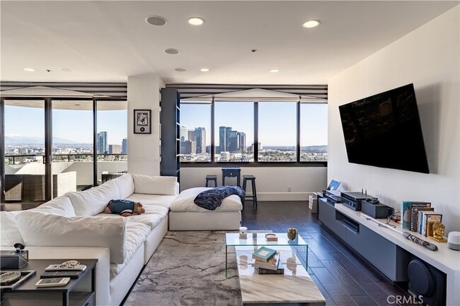 Building Photo - 10560 Wilshire Blvd Unit 1706