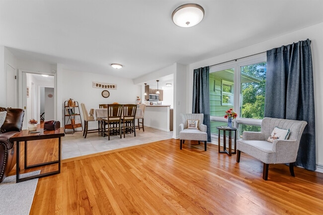 Photo - 521 Woodhaven Dr Unit ID1308987P