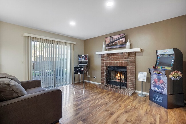 Photo - 2323 Woodview Ln Unit SI ID1285057P