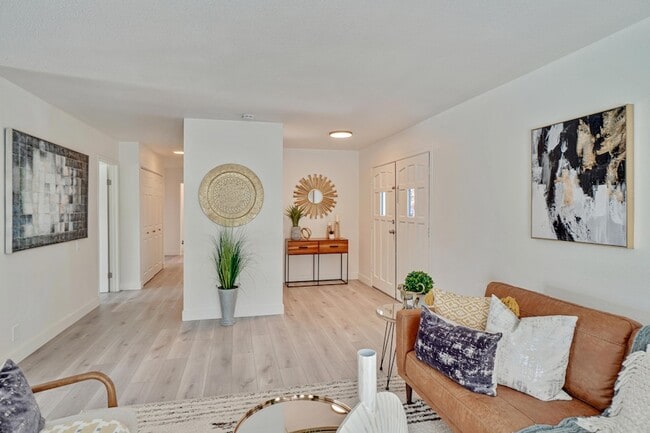 Photo - 74398 Myrsine Ave