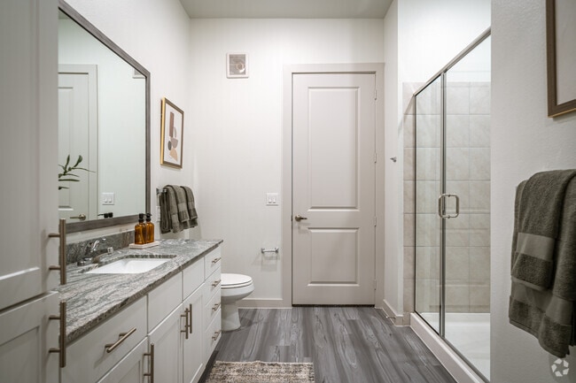 1BR, 1.5BA - 885SF - Charleston at Fannin Station