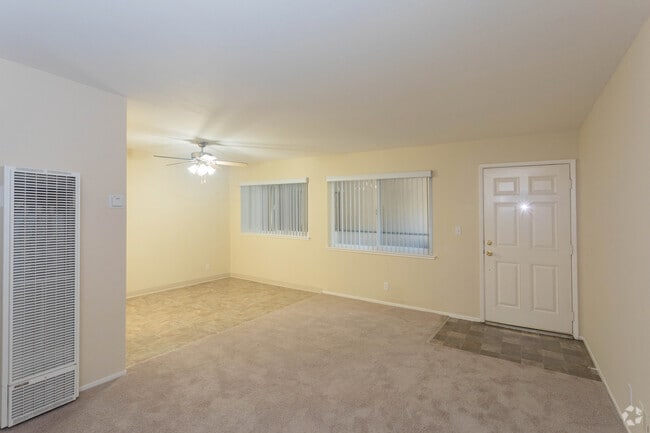 1BR - 1BA - 600SF - Verandas Apartments