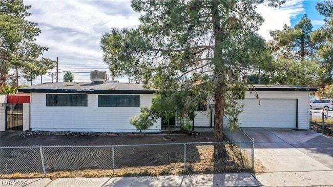 Building Photo - 612 N Bruce St