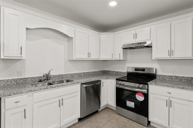 Photo - 316 W 7th St Unit 104