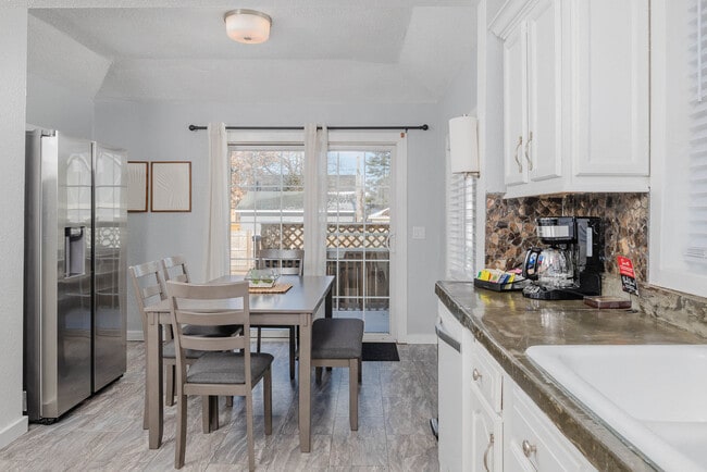 Photo - 212 Baldwin Ave Unit ID1061634P