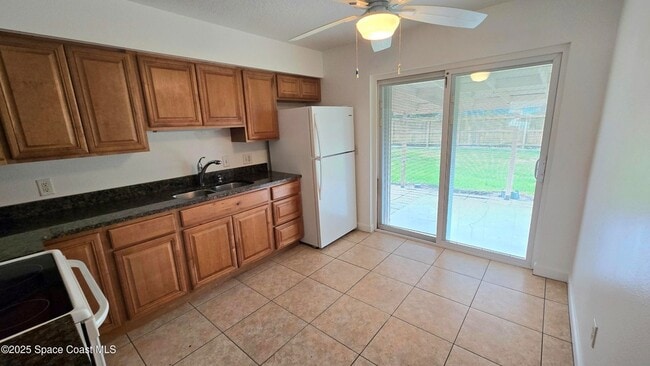 Photo - 535 Lee Ave Unit A