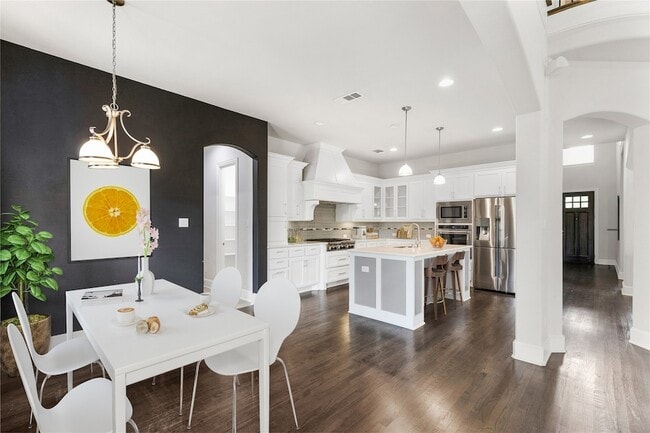 Photo - 1304 Damsel Caitlyn Dr