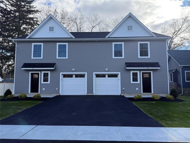 Building Photo - 32 Montgomery St Unit 1