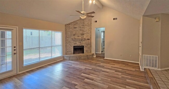 Photo - 2120 Zephyr Ln