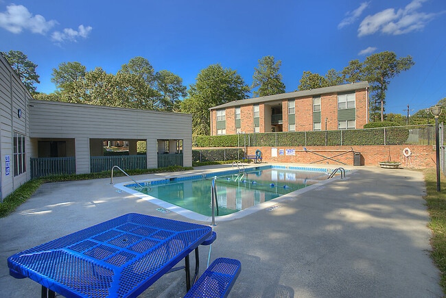 Photo - Springtree Apartments