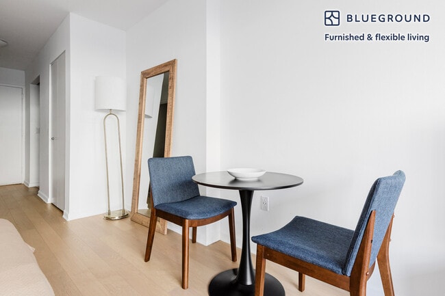 Photo - 535 W 23 St Unit FL5-ID2193