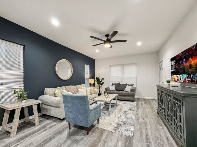 Photo - 1117 N Bishop Ave Unit ID1075552P