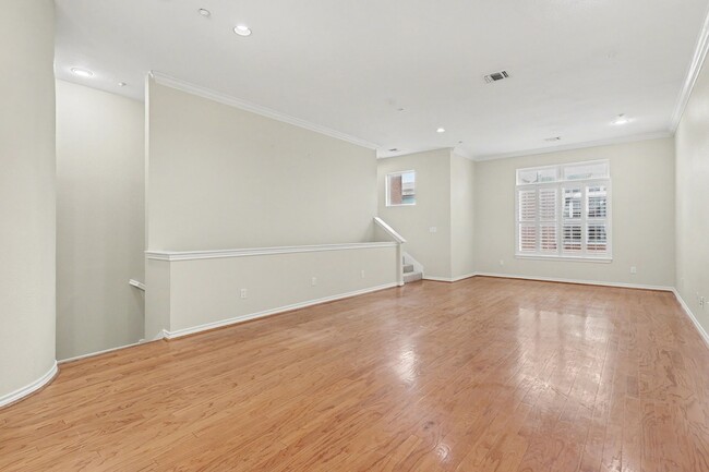 Photo - 4412 McKinney Ave Unit 3