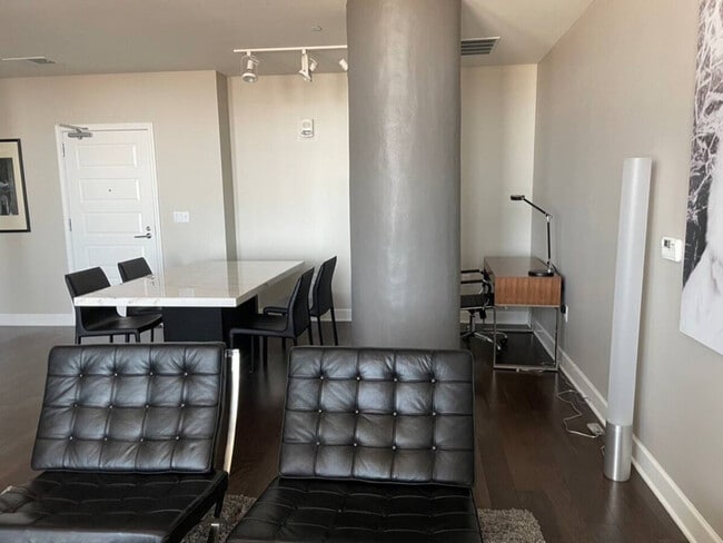 Photo - 256 E Main St Unit ID1265076P