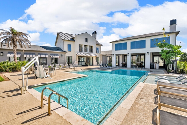 Building Photo - Sugar Mill Villas