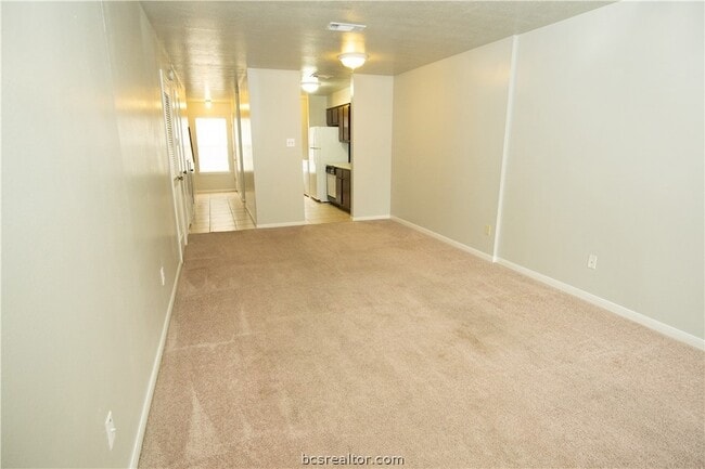 Photo - 1801 Woodsman Dr Unit D