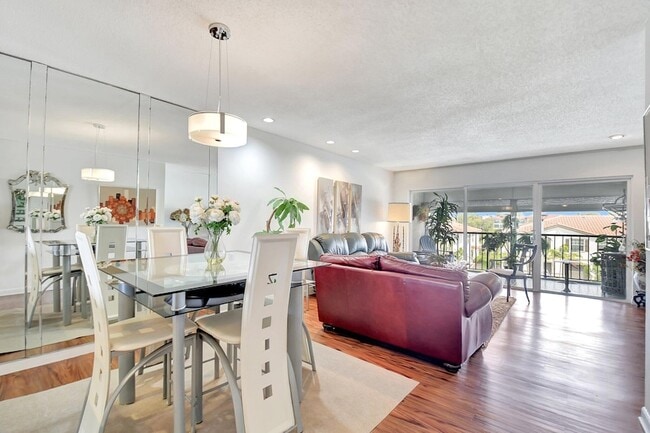 Photo - 4070 Tivoli Ct Unit 307