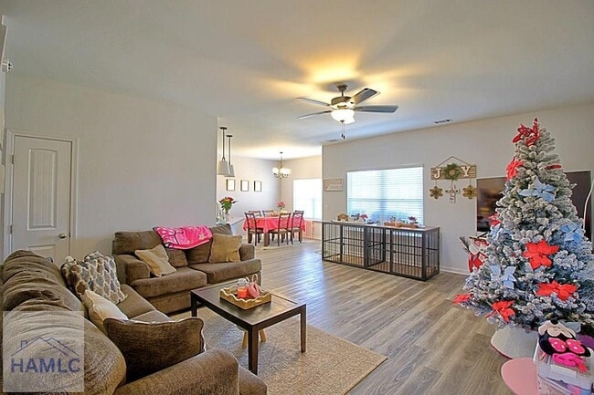 Photo - 1104 Marne Blvd