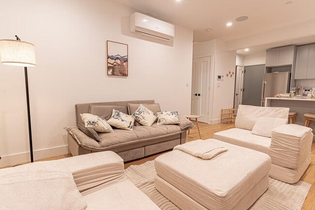 Building Photo - 207 Cooper St Unit ID1359084P